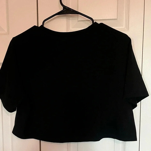 Cropped Top - Picture 4 of 7